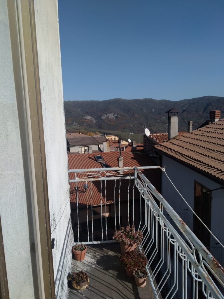 Casa indipendente nel centro urbano (piazza Indipendenza, 3)
