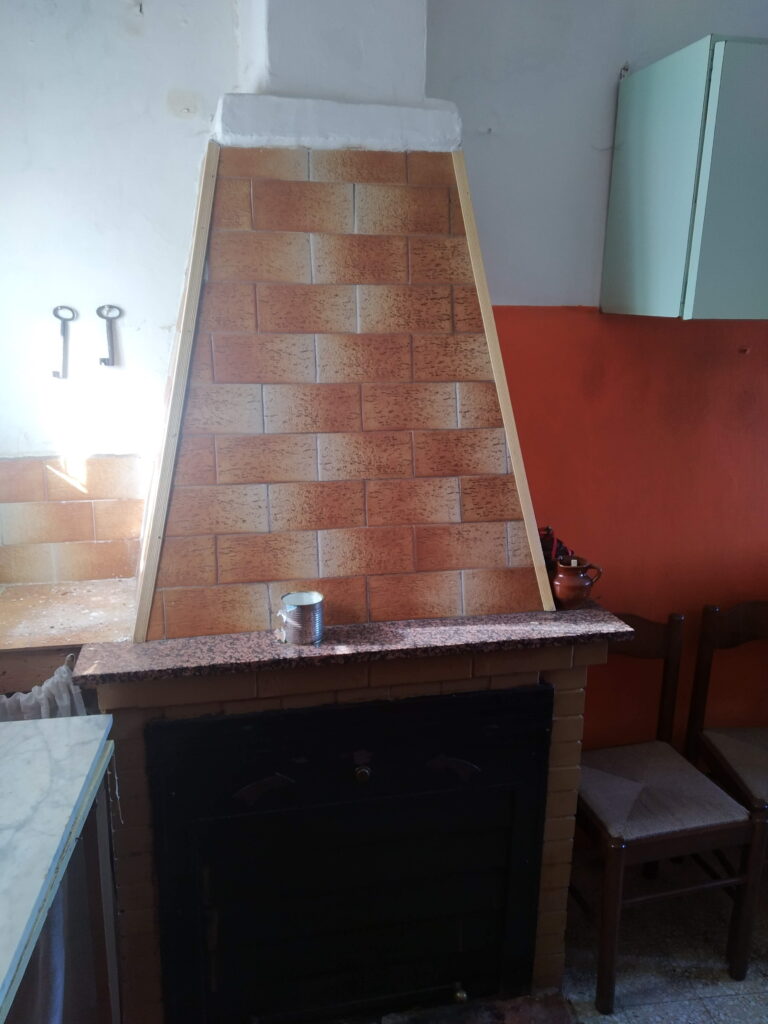 Casa indipendente nel centro urbano (piazza Indipendenza, 3)