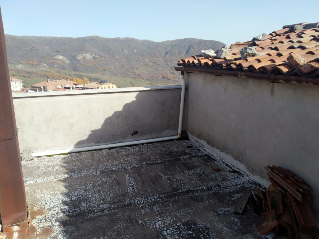 Casa indipendente nel centro urbano (piazza Indipendenza, 3)