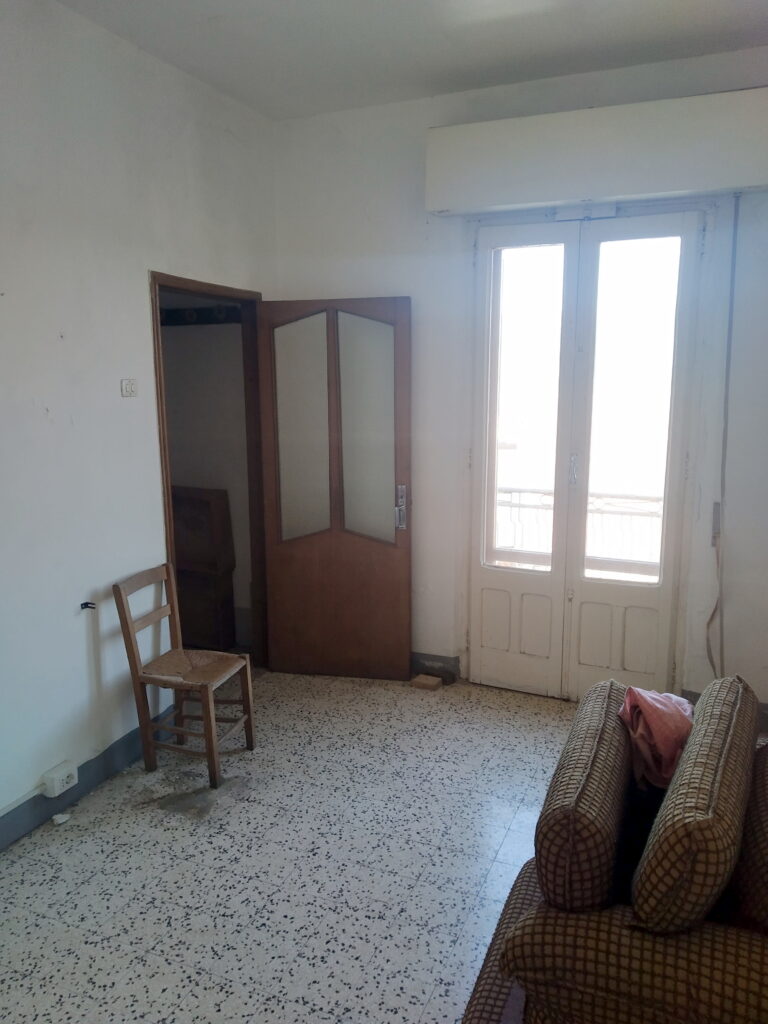 Casa indipendente nel centro urbano (piazza Indipendenza, 3)
