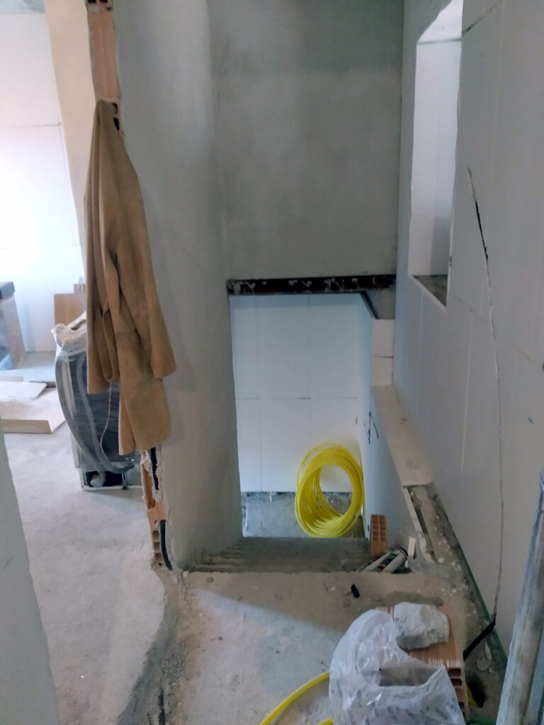 Casa indipendente nel centro urbano (corso Vittorio Emanuele II°, 142)