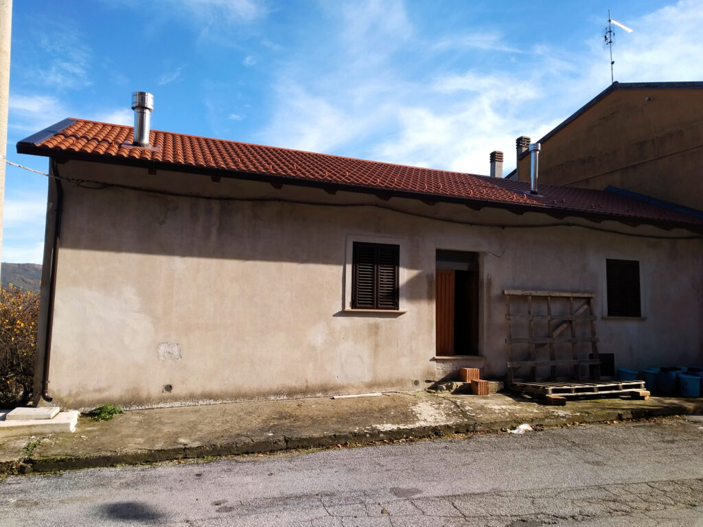 Casa indipendente nel centro urbano (corso Vittorio Emanuele II°, 142)