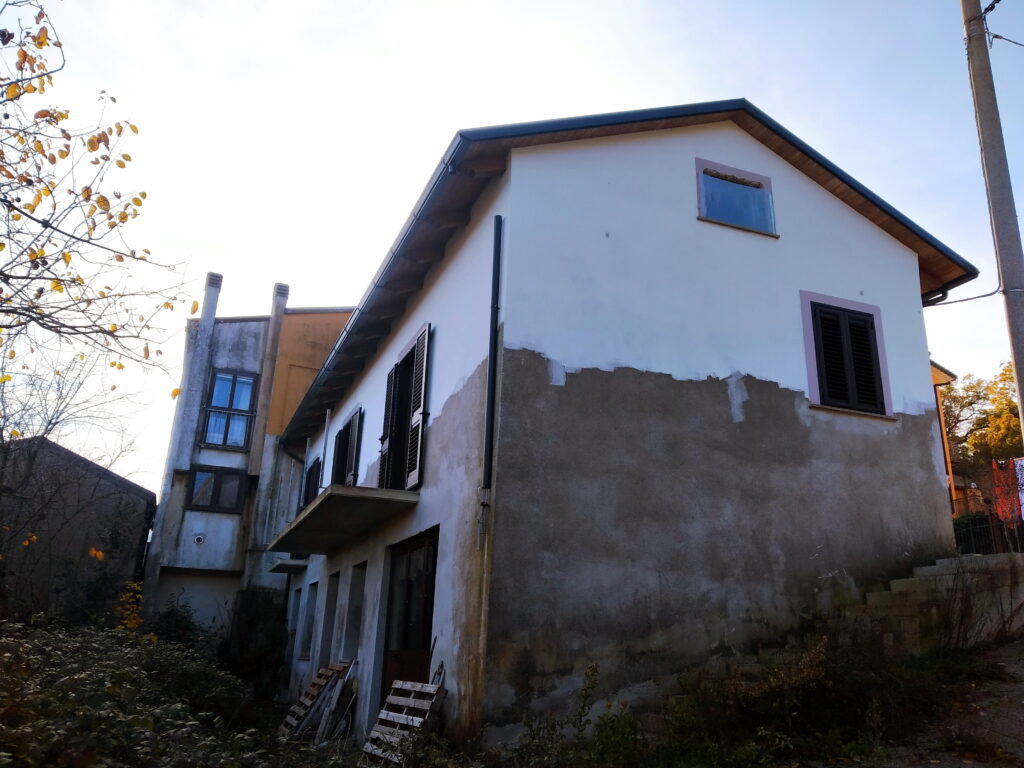 Casa indipendente nel centro urbano (corso Vittorio Emanuele II°, 142)