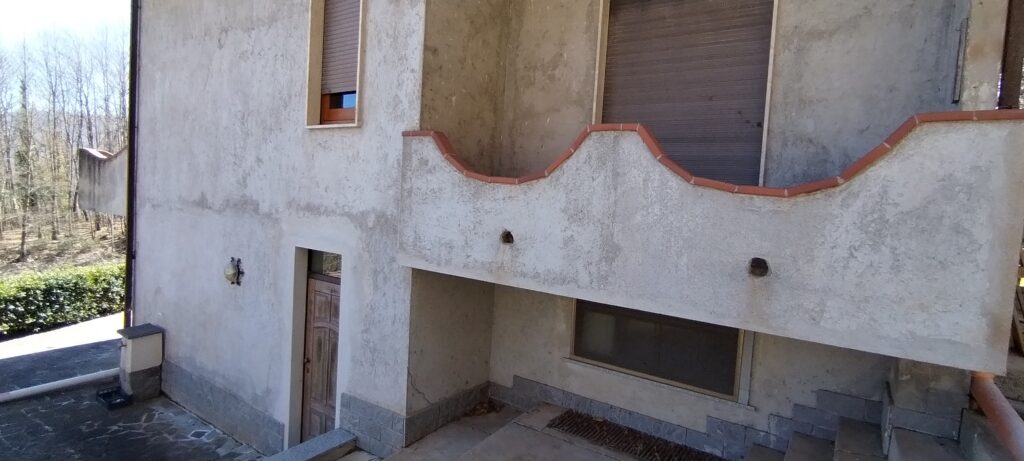 Villa with land in Mingarelli hamlet (via Mingarelli, 1)