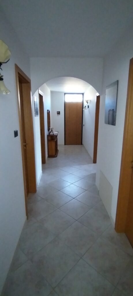 Villa with land in Mingarelli hamlet (via Mingarelli, 1)