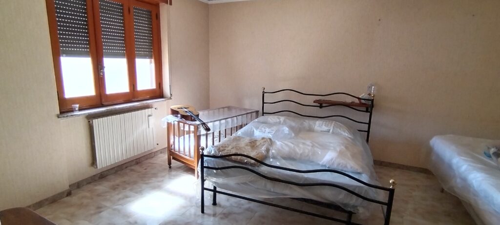 Villa with land in Mingarelli hamlet (via Mingarelli, 1)