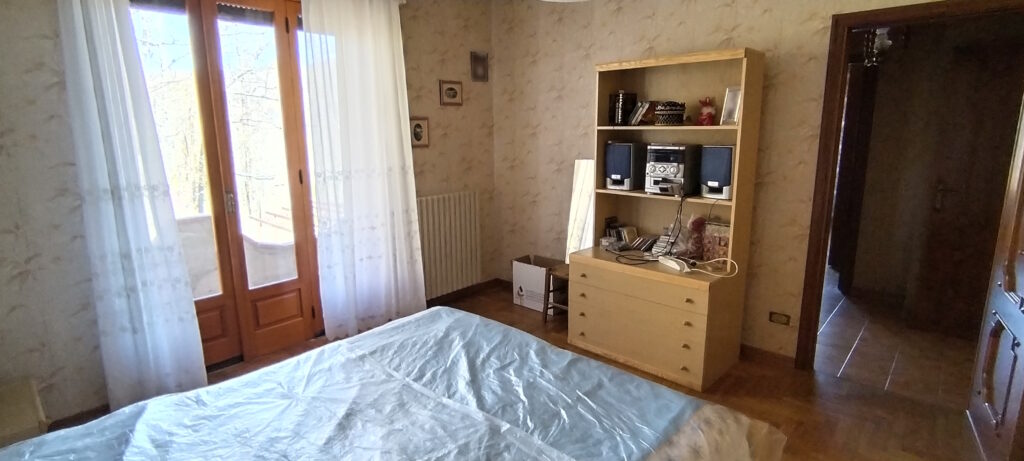 Villa with land in Mingarelli hamlet (via Mingarelli, 1)