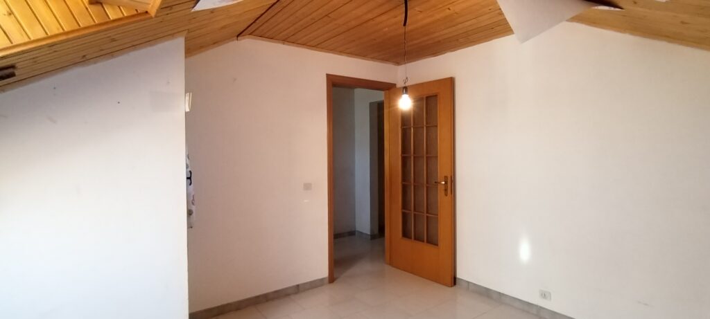 Villa with land in Mingarelli hamlet (via Mingarelli, 1)