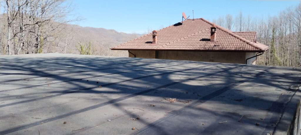 Villa with land in Mingarelli hamlet (via Mingarelli, 1)