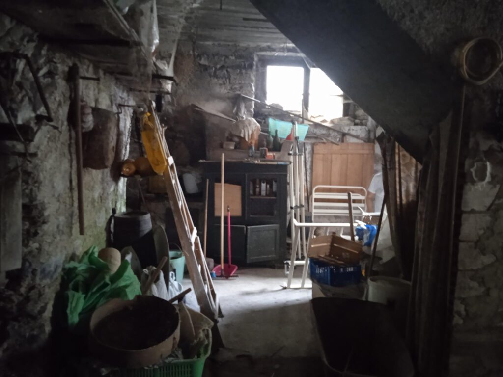 Casa indipendente nel centro urbano (via Esopo, 4)
