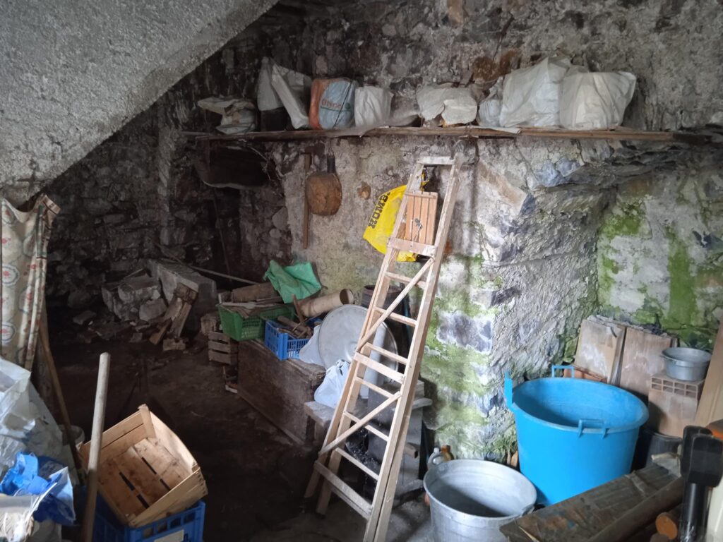Casa indipendente nel centro urbano (via Esopo, 4)
