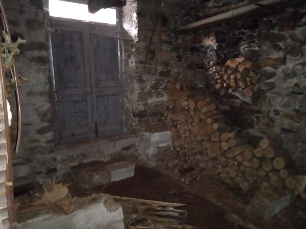 Casa indipendente nel centro urbano (via Esopo, 4)