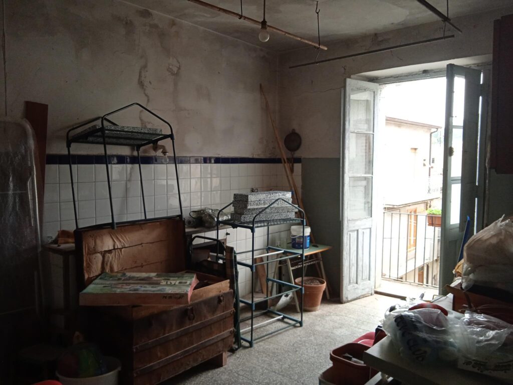 Casa indipendente nel centro urbano (via Esopo, 4)