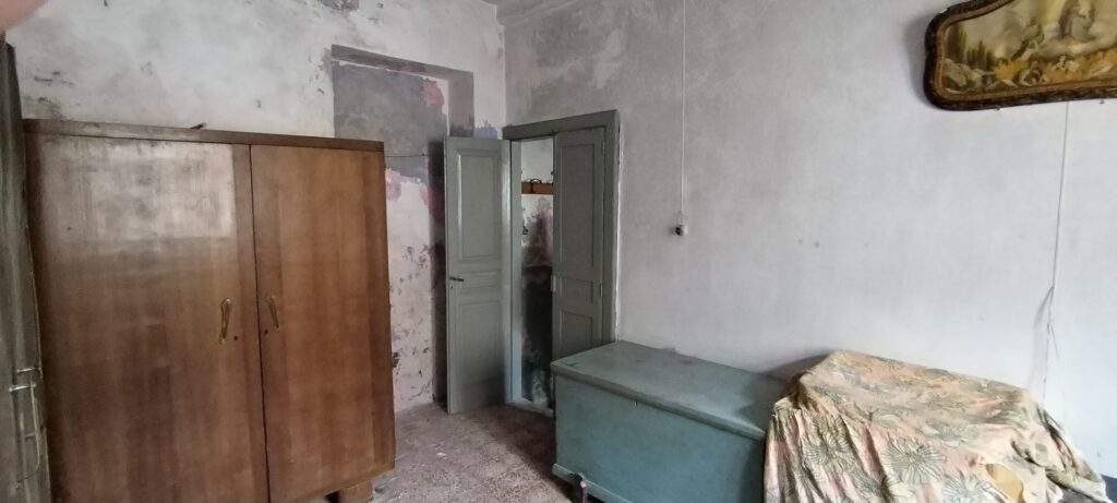 Casa indipendente nel centro urbano (via Esopo, 4)