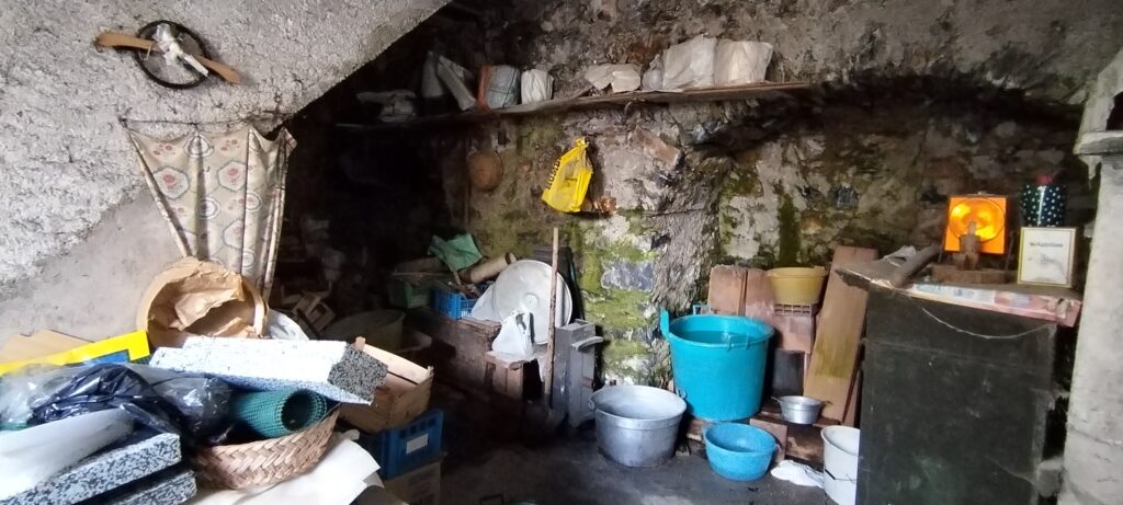 Casa indipendente nel centro urbano (via Esopo, 4)