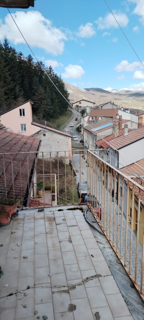 Casa indipendente nel centro urbano (via Bonghi, 8)