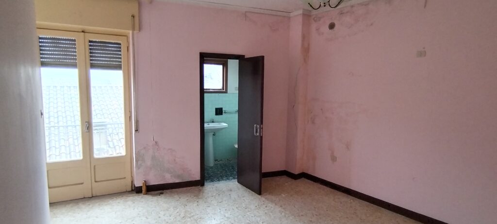 Casa indipendente nel centro urbano (via Plauto, 11)