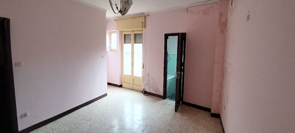 Casa indipendente nel centro urbano (via Plauto, 11)