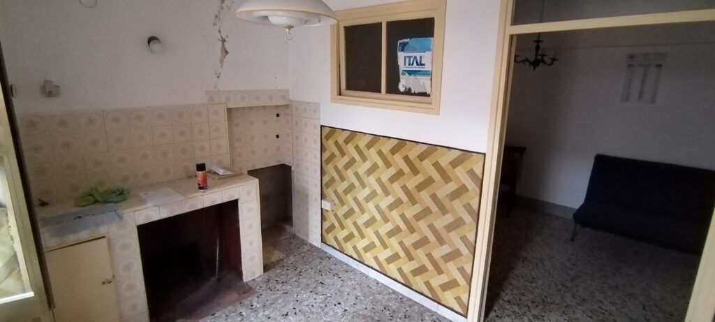 Casa indipendente nel centro urbano (via Plauto, 11)