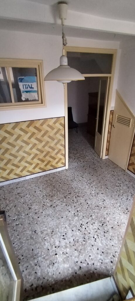 Casa indipendente nel centro urbano (via Plauto, 11)