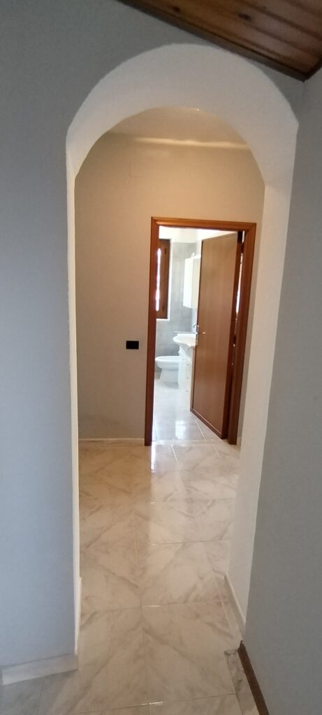 Detached house with land in Varrazzo hamlet (c.da Varrazzo, 25)