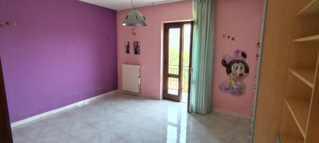 Detached house with land in Varrazzo hamlet (c.da Varrazzo, 25)
