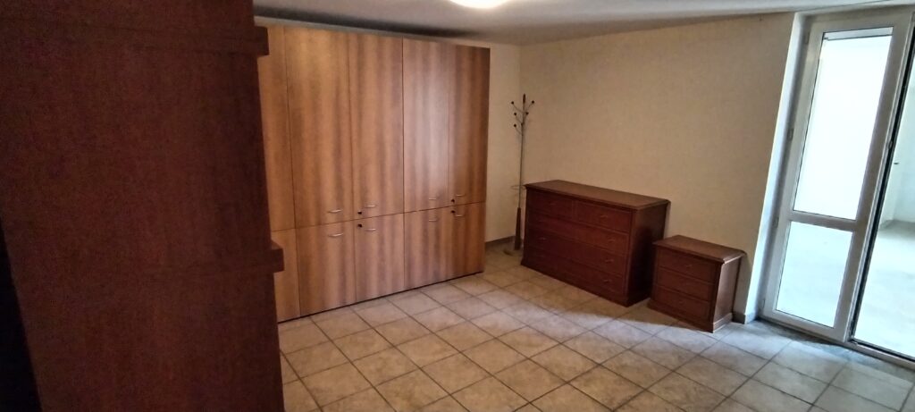 Detached house with land in Varrazzo hamlet (c.da Varrazzo, 25)