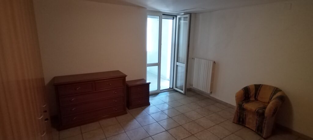 Detached house with land in Varrazzo hamlet (c.da Varrazzo, 25)