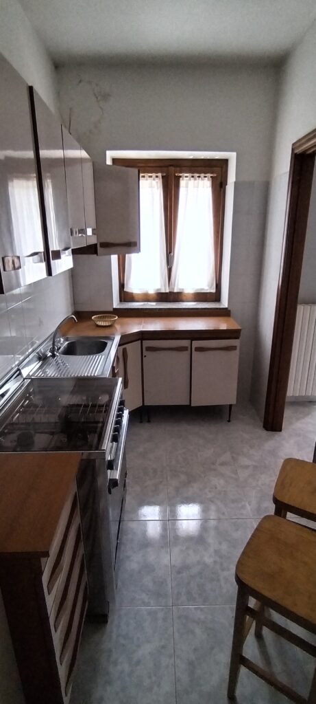 Detached house with land in Varrazzo hamlet (c.da Varrazzo, 25)