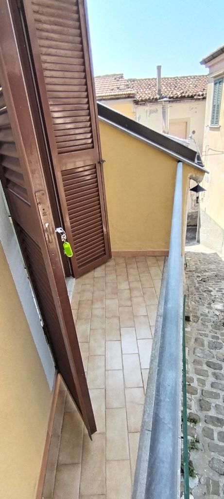 Detached house in the historic center (via Dante, 67)