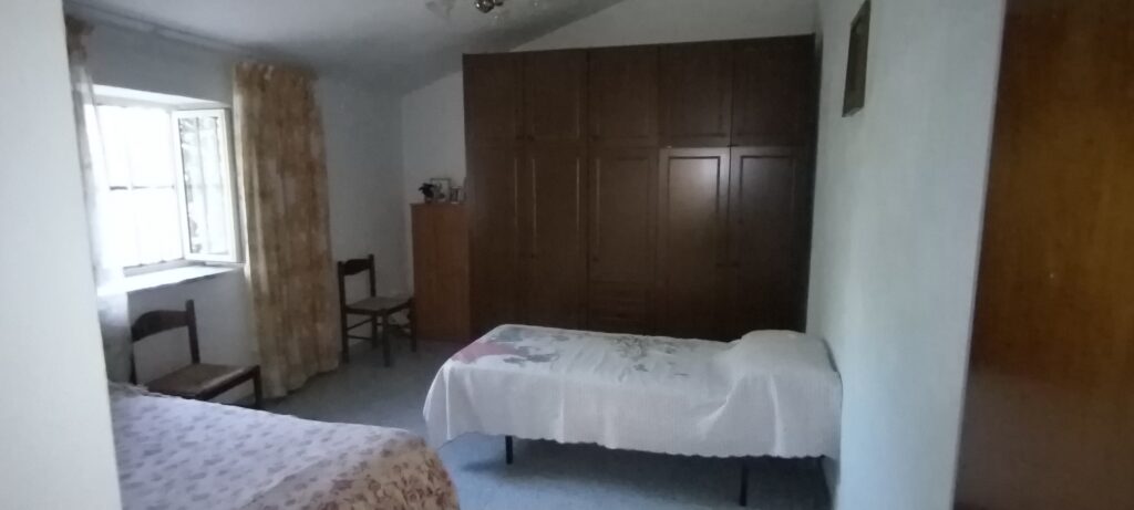 Casa indipendente con terreno e garage (c.da Mirricchio, 3-4)