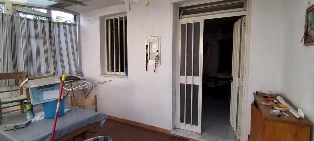 Casa indipendente con terreno e garage (c.da Mirricchio, 3-4)