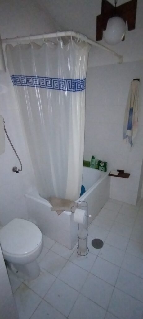 Casa indipendente con terreno e garage (c.da Mirricchio, 3-4)