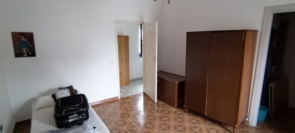 Detached house in the urban centre (via Preti, 30)