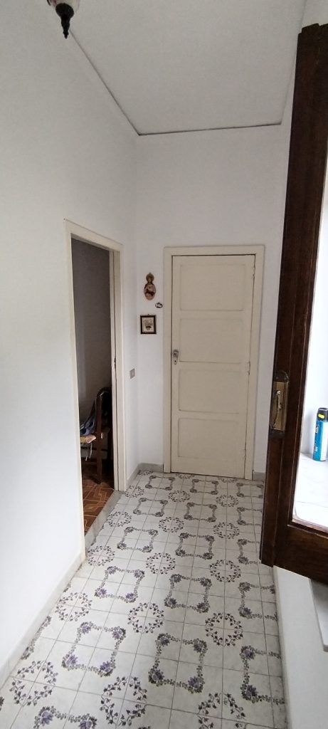 Detached house in the urban centre (via Preti, 30)