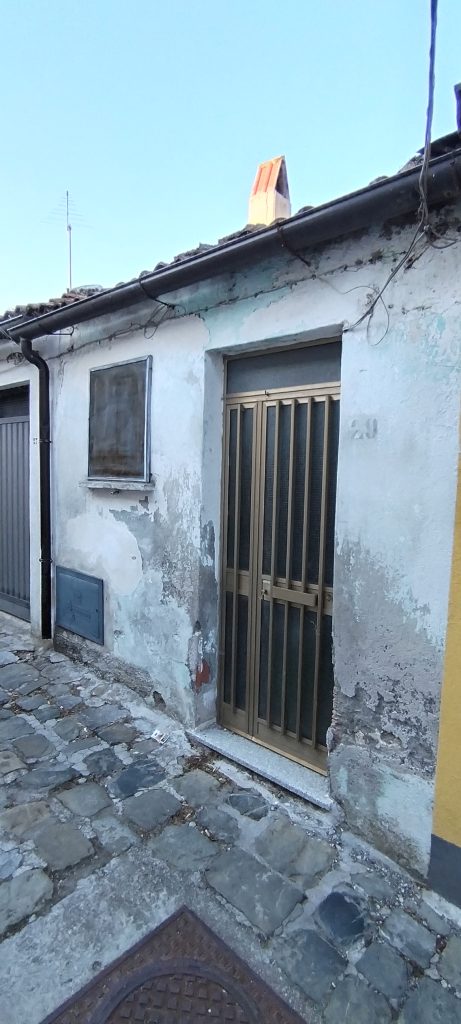 Detached house in the historic center (via Calvario, 29)