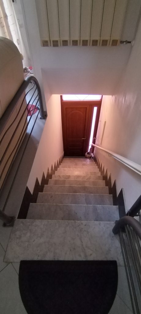 Casa indipendente nel centro urbano (via Roma, 37)