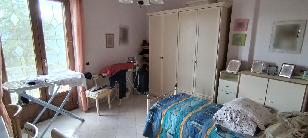 Casa indipendente nel centro urbano (via Roma, 37)