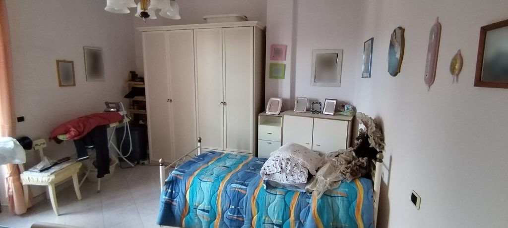 Casa indipendente nel centro urbano (via Roma, 37)