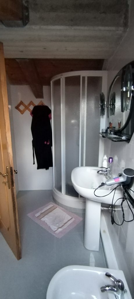Casa indipendente nel centro urbano (via Roma, 37)