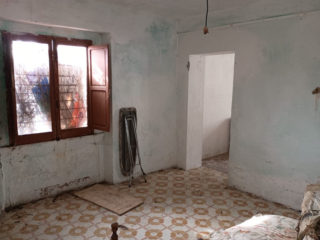 Casa indipendente con terreno in un’area rurale (c.da Mirricchio, 6)