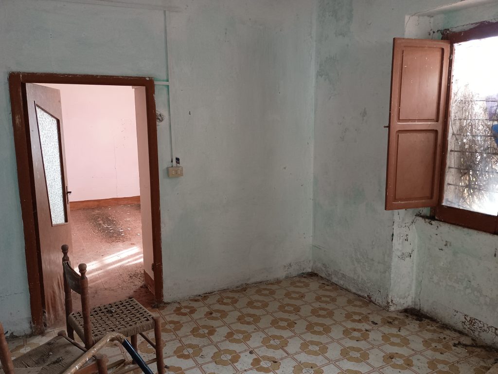 Casa indipendente con terreno in un’area rurale (c.da Mirricchio, 6)