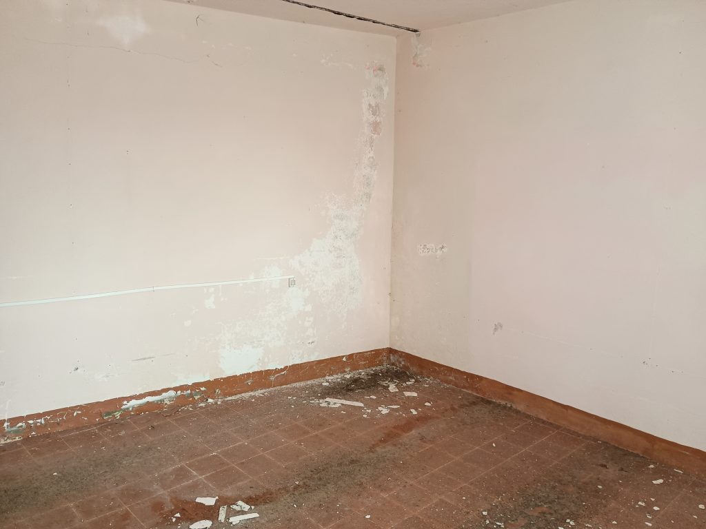 Casa indipendente con terreno in un’area rurale (c.da Mirricchio, 6)