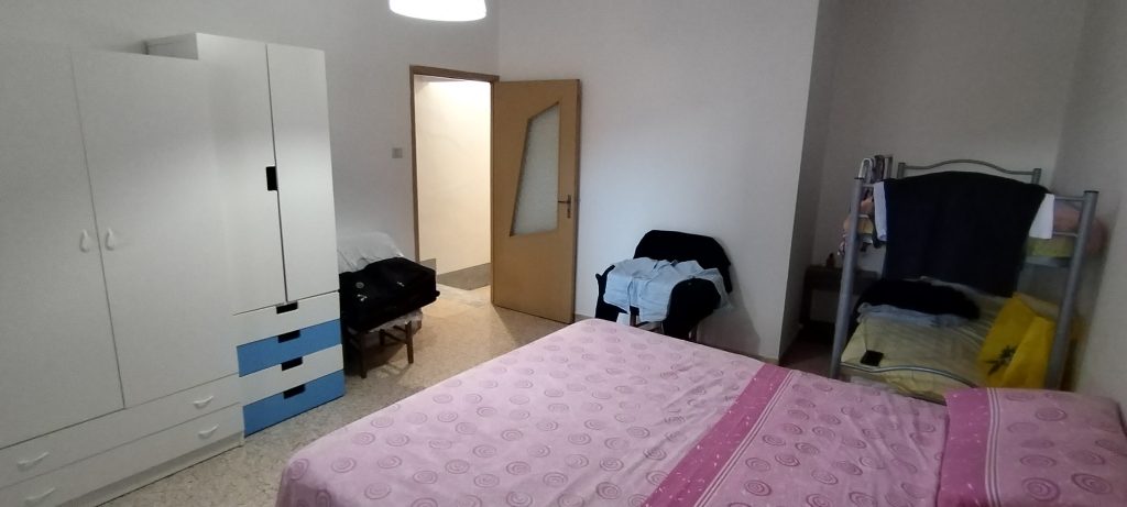 Casa indipendente nel centro urbano (via Leopardi, 8)