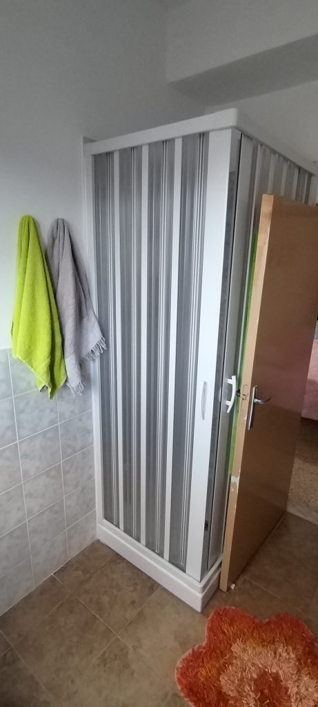 Casa indipendente nel centro urbano (via Leopardi, 8)