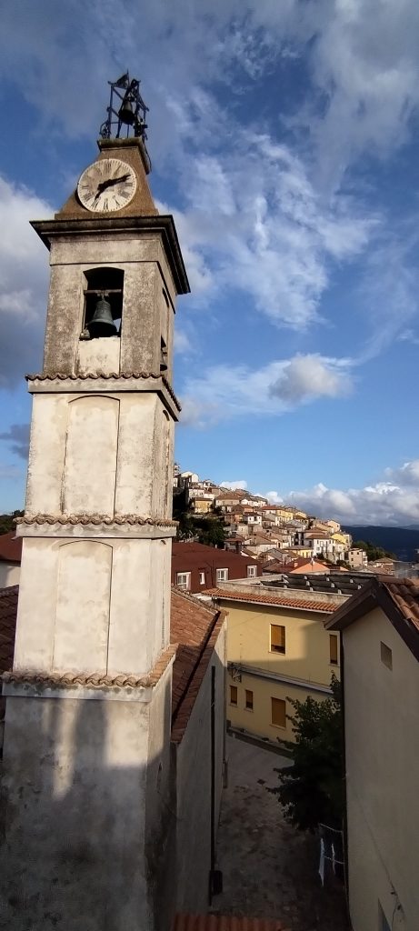 Casa indipendente nel centro urbano (via Leopardi, 8)