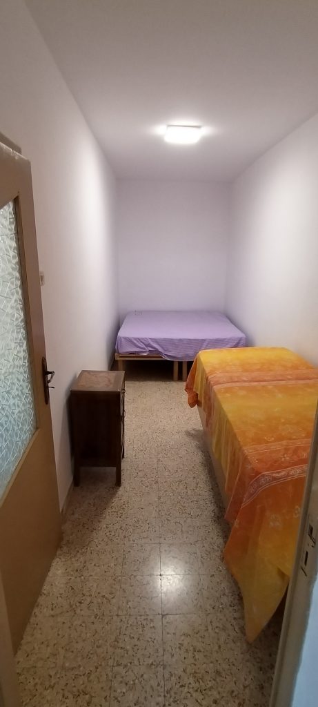 Casa indipendente nel centro urbano (via Leopardi, 8)