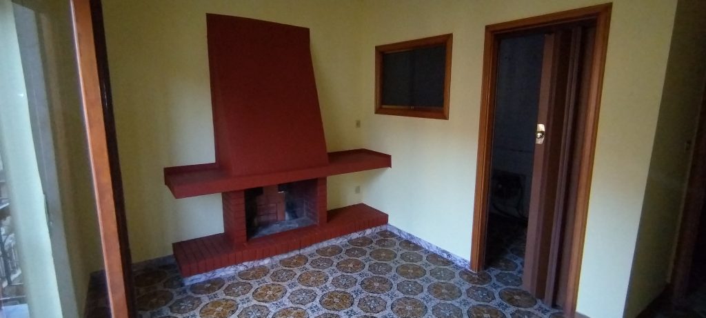 Apartment in the urban centre (via Aldo Moro, 11 I. 1)