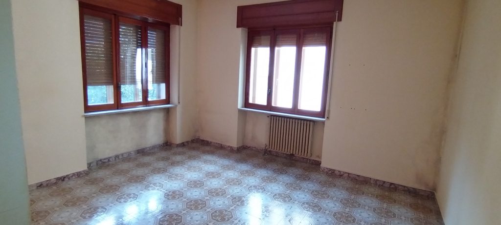Apartment in the urban centre (via Aldo Moro, 11 I. 1)