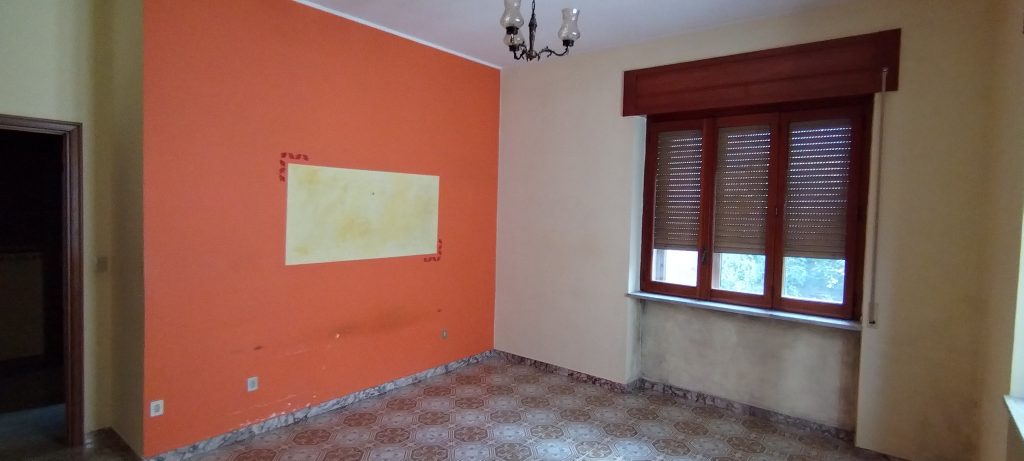 Apartment in the urban centre (via Aldo Moro, 11 I. 1)